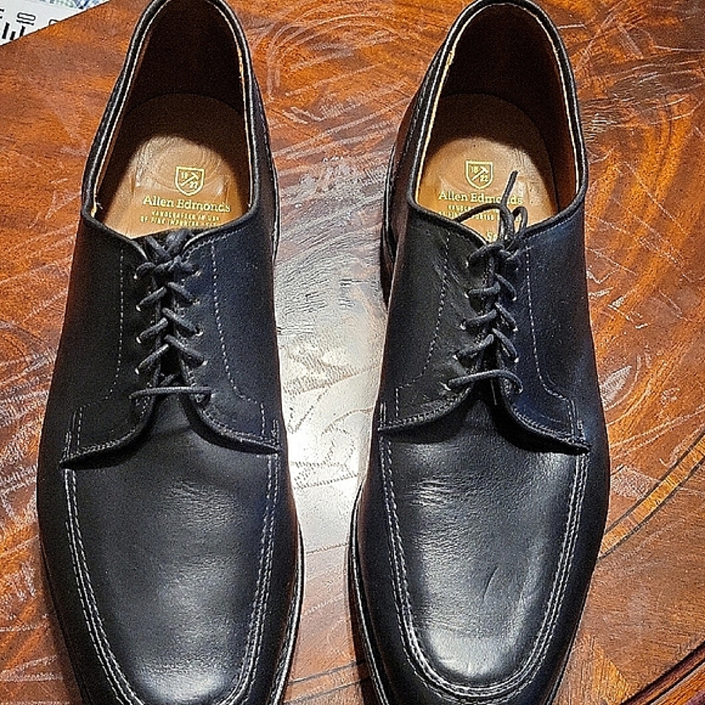 Allen Edmonds Black Leather Oxford Shoes